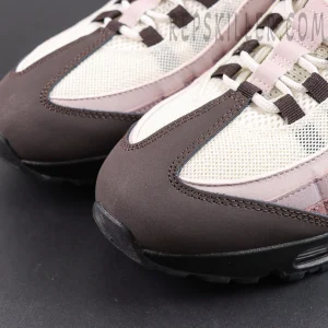 Nike Air Max 95 ‘Big Bubble - Black Tattoo Light Violet Ore’ toe close-up featuring black overlays and white mesh construction
