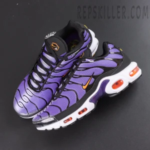 Nike Air Max Plus OG ‘Voltage Purple’ top view featuring black laces and textured purple panels highlighting the retro runner design