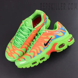 Supreme x Nike Air Max Plus TN ‘Mean Green’ top view featuring green laces and Supreme collaboration tongue details